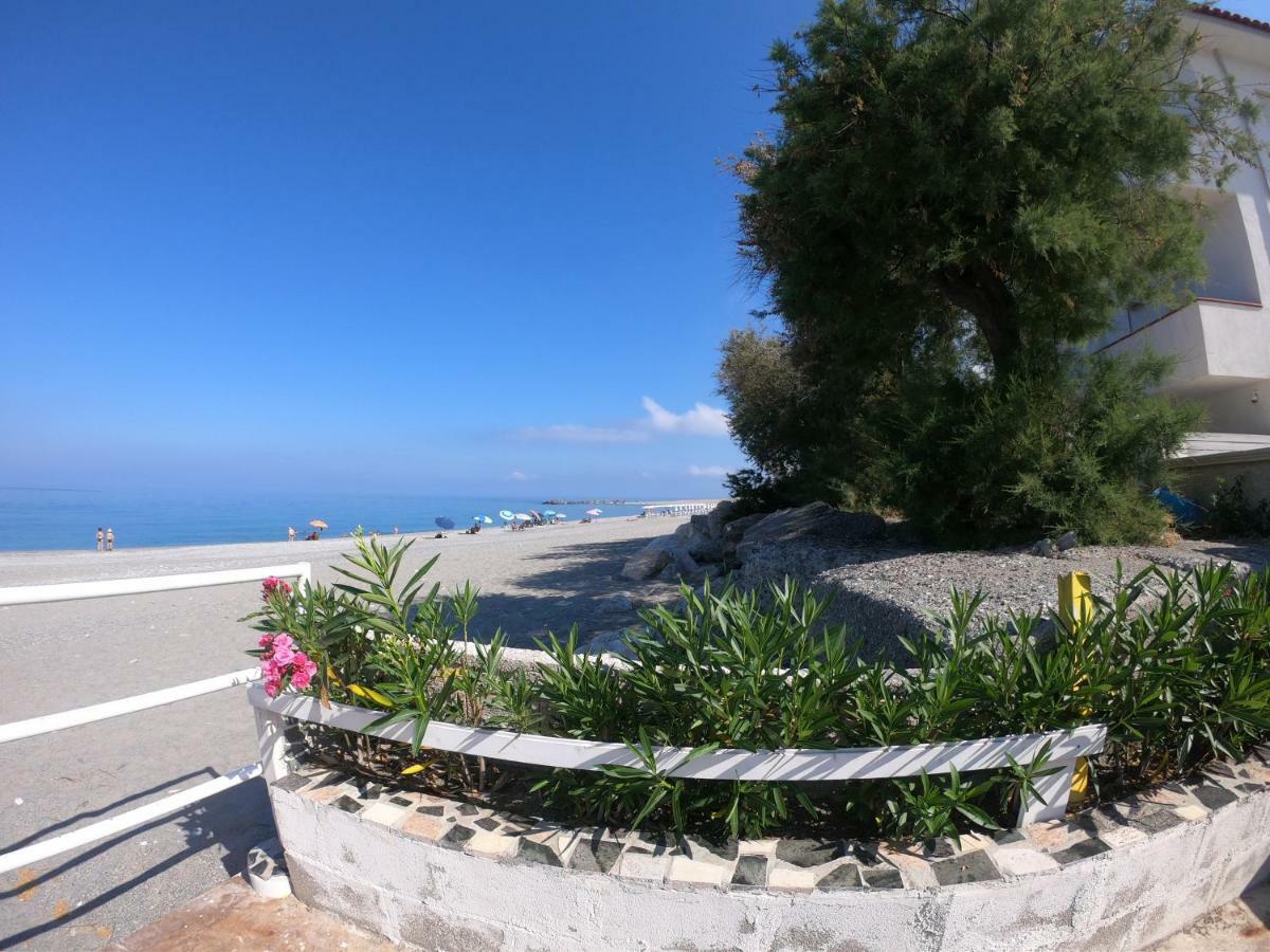 Rivamare Campora Casa Vacanze กัมโปรา ซาน โจวานนี ภายนอก รูปภาพ